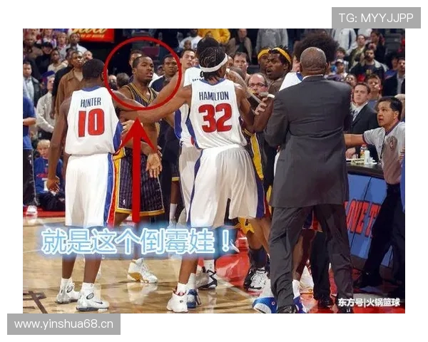 阿伯丁球员遭球迷用座椅砸伤 各界强烈谴责警方展开调查追缉肇事者